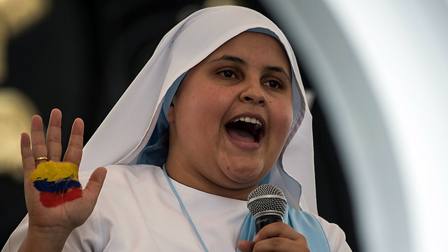 הנזירה מריה ולנטינה. מהמנזר לריאליטי - ואז לאפיפיור (צילום: AFP) (צילום: AFP)