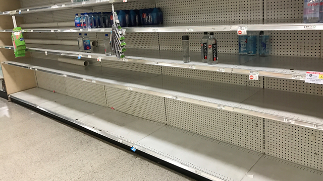 Empty supermarket shelves (Photo: Sapir Simpali)