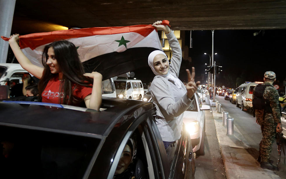 אוהדות ברחובות דמשק (צילום: AFP) (צילום: AFP)