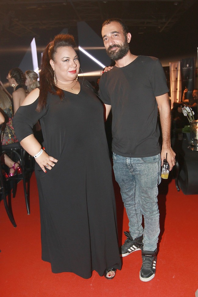 ועכשיו עם חיוך למצלמה. אמירה בוזגלו ומשה בן שימול (צילום: ענת מוסברג) ועכשיו עם חיוך למצלמה. אמירה בוזגלו ומשה בן שימול (צילום: ענת מוסברג)