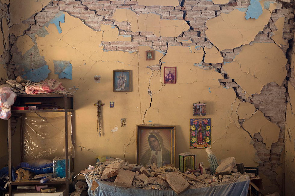 בית שניזוק מרעידת אדמה קשה בעיירה חוצ'יטאן, מקסיקו (צילום: AP) (צילום: AP)