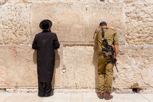 У Стены плача в Иерусалиме. Фото: StockStudio shutterstock