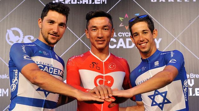 Orken (middle) and his Israeli Cycling Academy teammates (Photo: Veloimages)