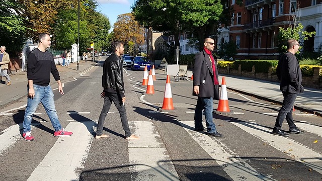 מעבר החצייה מול אולפני Abbey Road (צילום: ניר פדרבוש) (צילום: ניר פדרבוש)