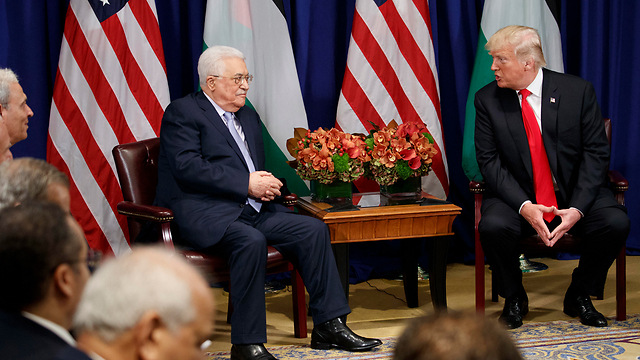 טראמפ ואבו מאזן. ביקורת חריפה בקרב הפלסטינים (צילום: AP) (צילום: AP)