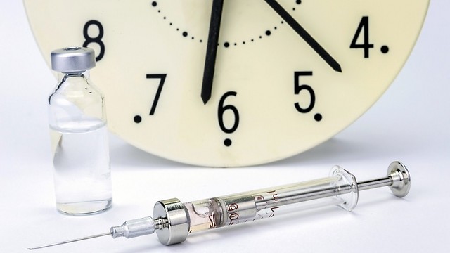 מה השעה הכי אפקטיבית לקבל חיסון? (צילום: shutterstock) (צילום: shutterstock)