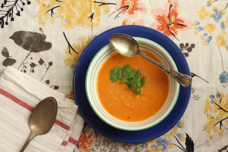 Томатный суп с карри. Фото: Михаль Шамир