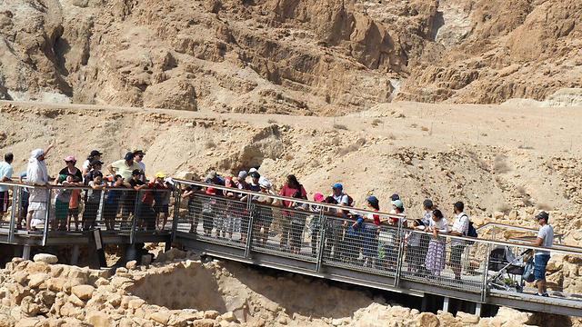 Visitors at the Qumran national park (Photo: Dan Parkash)