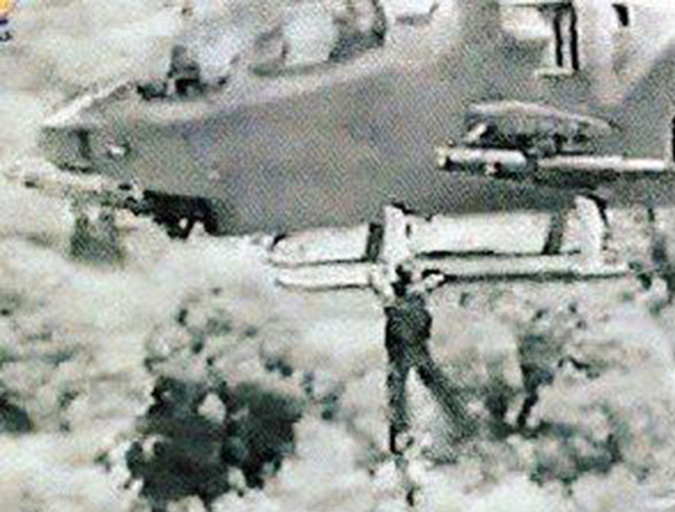 Aviram being rescued by an IAF helicopter