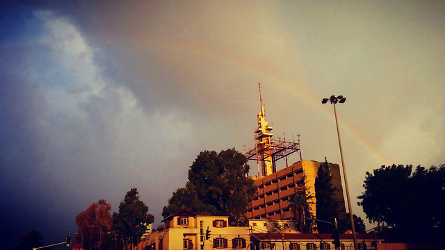 Rainbow apearing in Tel Aviv after the rain (Photo: Rotem Cnaani)