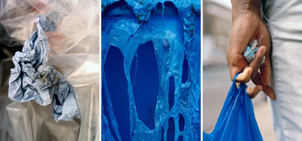מעקב אחר שקית ניילון כחולה. מתוך עבודותיה של האמנית סופי גרין (צילום: סטודיו אדידס)