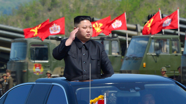 "טראמפ מתחנן למלחמה". שליט צפון קוריאה קים ג'ונג און (צילום: רויטרס) (צילום: רויטרס)