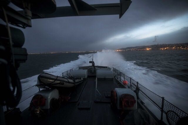 A nocturnal look at the Haifa bay from a crewman's point of view (Photo: IDF Spokesperson's Unit)