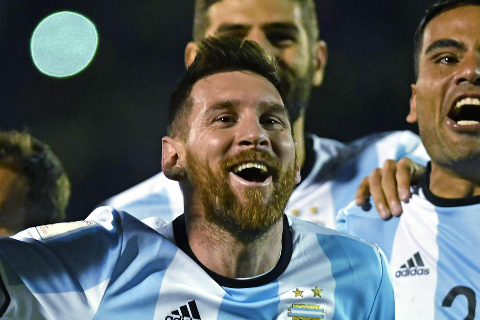 לאו מסי. "יש נבחרת טובה יותר מארגנטינה?" (צילום: AFP) (צילום: AFP)