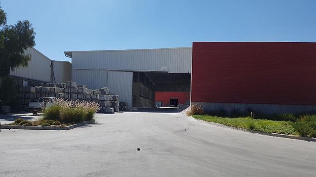 המבנה של מפעל נגב קרמיקה בירוחם (צילום: בראל אפרים) (צילום: בראל אפרים)