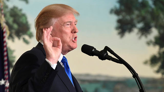 In order to implement the new American policy, the president needs the cooperation of both Congress and the Europeans. That won't be easy (Photo: AP)