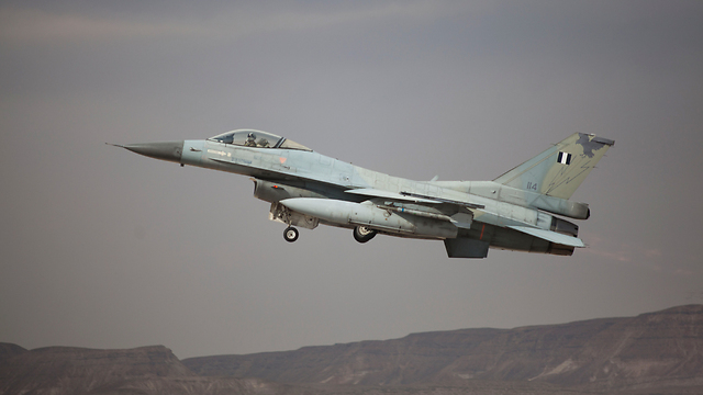 מטוס F-16 יווני (צילום: gettyimages) (צילום: gettyimages)
