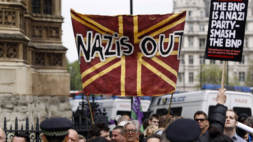 Anti-National Front demonstrations (Photo: EPA)