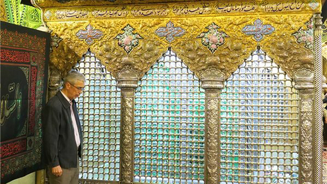 הרמטכ"ל האיראני במקום הקדוש לשיעים ()