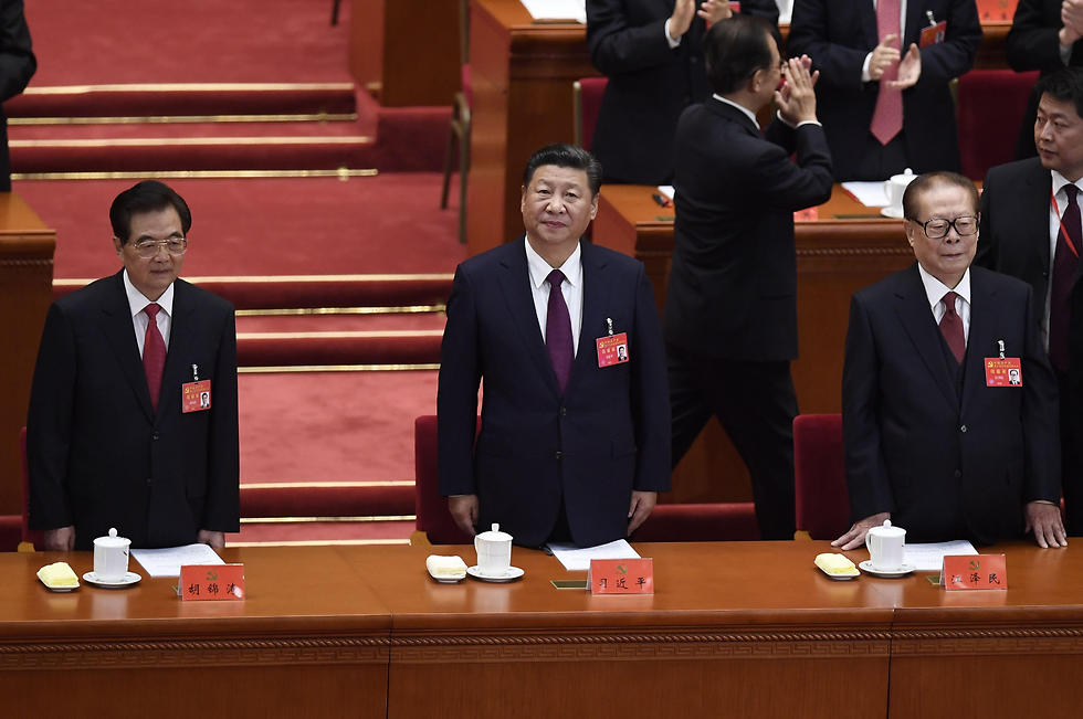 ג'יאנג עם הנשיא שי (צילום: AP) (צילום: AP)