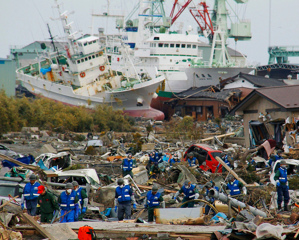 נזקי הצונאמי ביפן ב-2011 (צילום: AP) (צילום: AP)