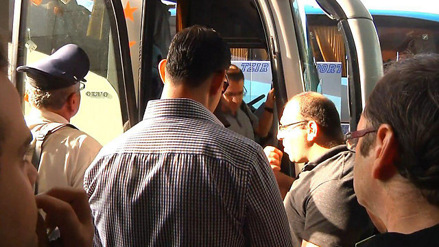 עומסים בעלייה לאוטובוסים בחיפה (צילום: שמיר אלבז) (צילום: שמיר אלבז)