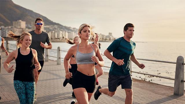ריצה אורבנית. פעילות גופנית שאפשר לבצע בקלות בקבוצות ()
