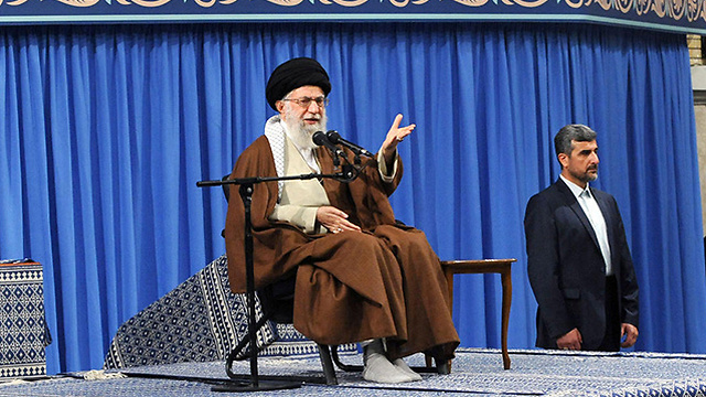 Khamenei (Photo: Reuters)