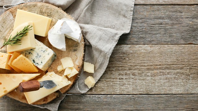 רק גבינות מעל 30% שומן (צילום: shutterstock) (צילום: shutterstock)