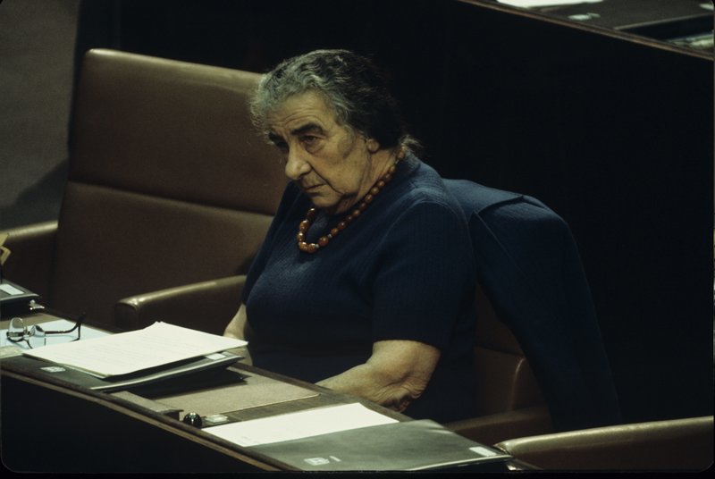 Голда Меир в кнессете после Войны Судного дня, незадолго до отставки. Фото: Давид Рубингер (снимок 1974 года)
