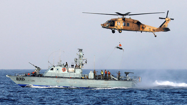 דיווח לחמאס על תנועת ספינות חיל הים (צילום: רויטרס) (צילום: רויטרס)