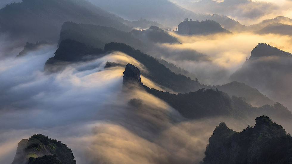 ערפל בסין. בין עשרת התמונות הטובות ביותר בקטגוריית הנוף הפתוח (צילום: Cedar Kraus ) (צילום: Cedar Kraus )