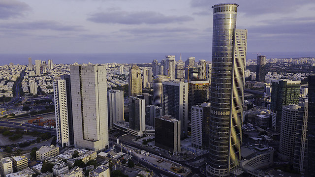 Рамат-Ган. Справа - небоскреб "Моше Авив". Фото: shutterstock