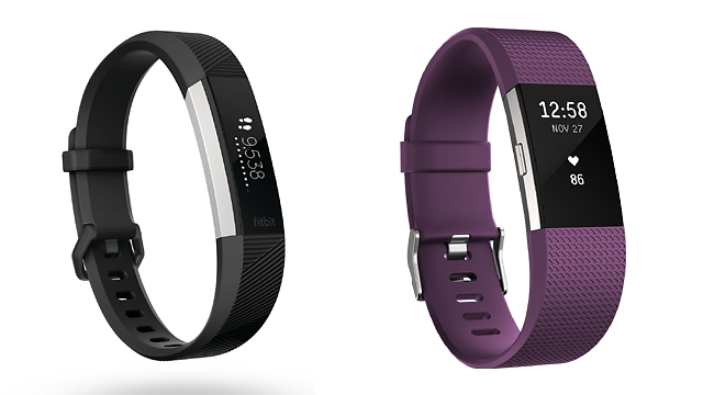 Charge 2 מימין, Alta HR משמאל (צילום: fitbit) (צילום: fitbit)