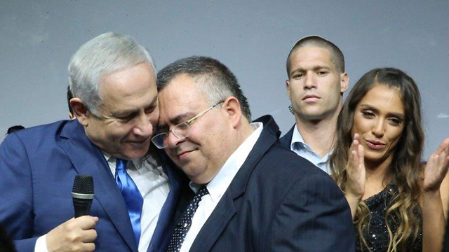 Netanyahu and his close aide, Coalition Chairman Bitan. The prime minister’s corrupt conduct is breaking records (Photo: Motti Kimchi)