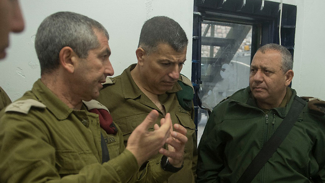 L to R: GOC Central Command Numa, COGAT Yoav Mordechai and Chief of Staff Eisenkot (Photo: IDF Spokesperson's Unit)