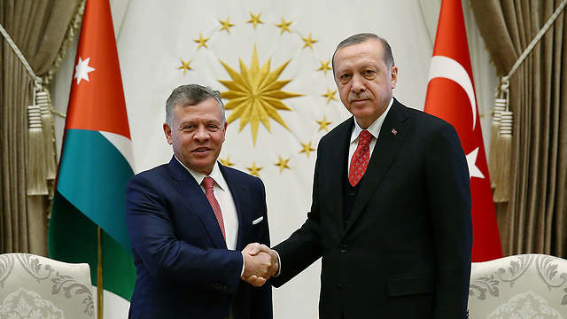 Abdullah and Erdogan meet in Ankara (Photo: Reuters)