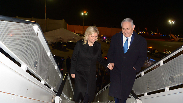 Prime Minister Netanyahu and his wife Sara leave for France, Saturday night (Photo: Avi Ohayon/GPO)