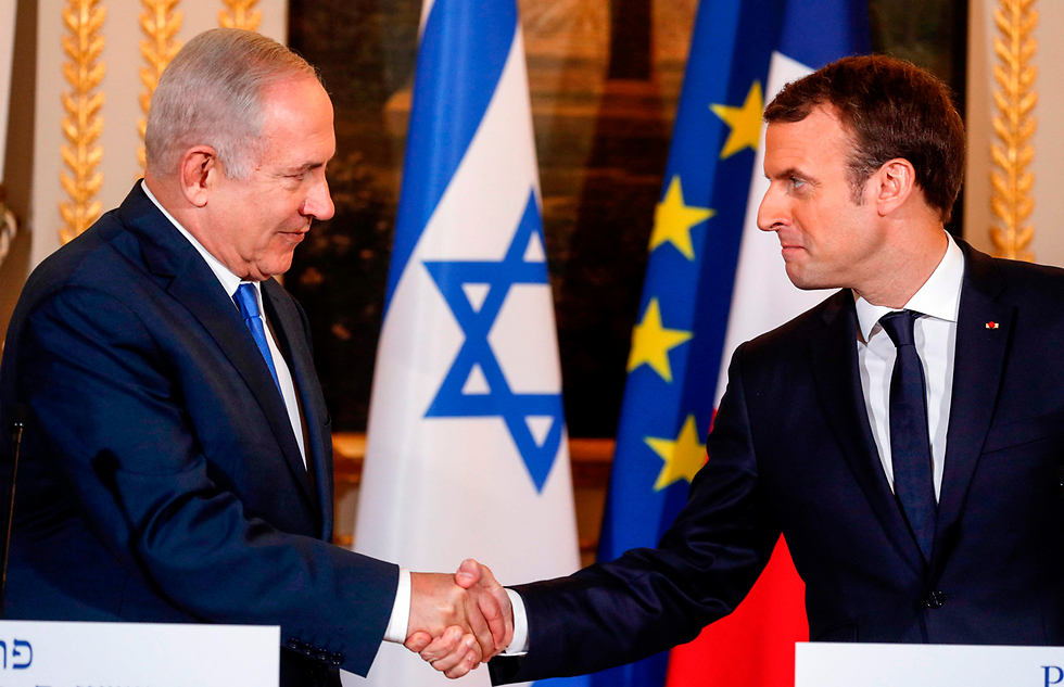 Netanyahu meets with Macron in Paris (Photo: AFP)