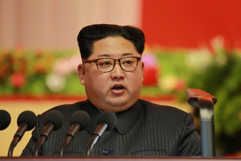 "בדרכנו להפוך למעצמה הגרעינית החזקה בעולם". קים ג'ונג און (צילום: AFP) (צילום: AFP)
