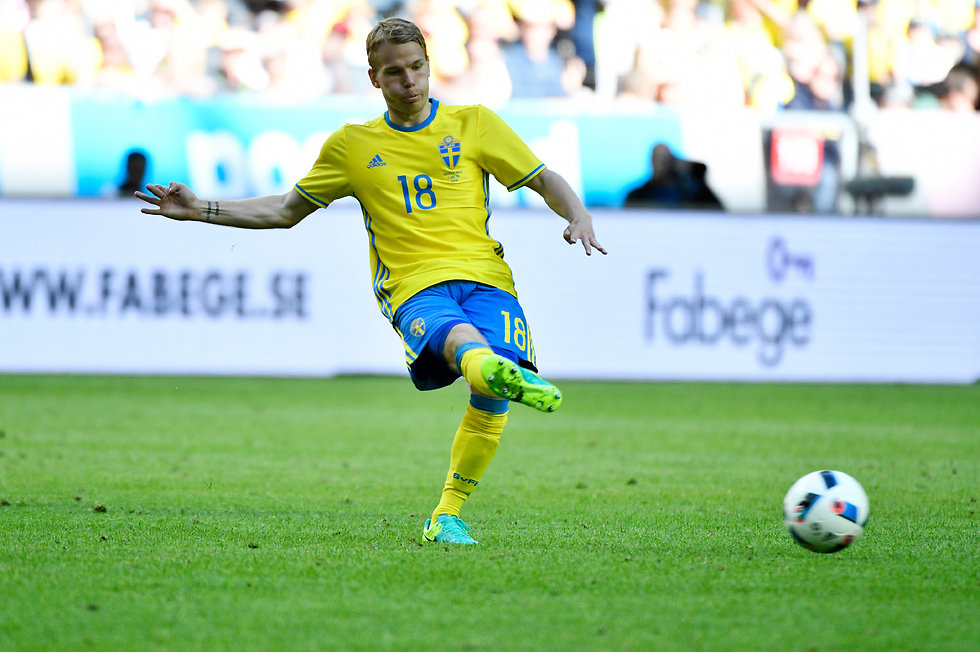 אוסקר לויצקי במדי נבחרת שוודיה (צילום: getty images) (צילום: getty images)