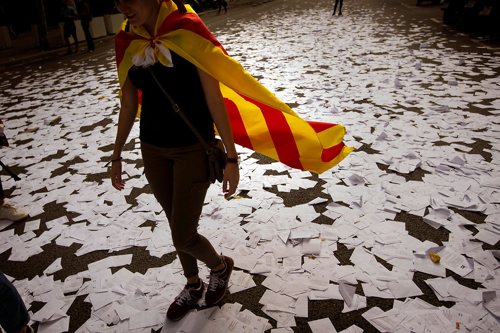 לפני הבחירות, בברצלונה (צילום: AP) (צילום: AP)