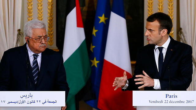 Abbas with French President Macron (Photo: AP)