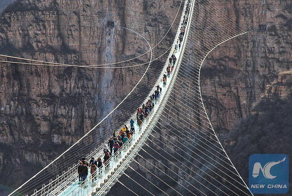 הגשר השקוף הארוך בעולם (מתוך NEW CHINA) (מתוך NEW CHINA)
