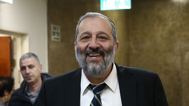 Interior Minister Deri (Photo: Ohad Zwigenberg)