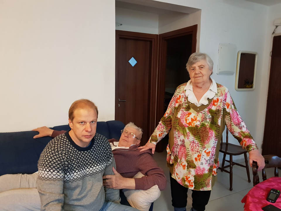 Андрей Жигалин с родителями