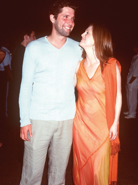 ג'וליאן מור ובעלה ב-1999 (צילום: getty image)