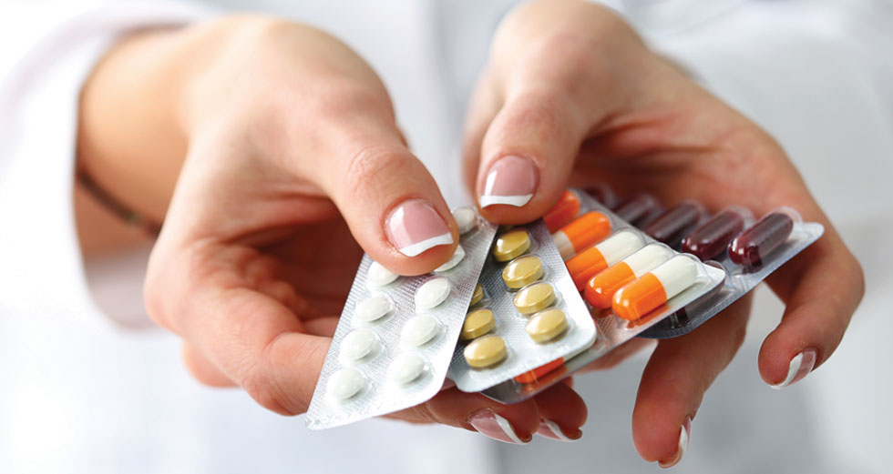 לא רק אנטיביוטיקה. מחקרים מהשנים האחרונות הראו שגם תרופות נוספות עלולות לגרום לדיסביוזיס (צילום: Shutterstock)