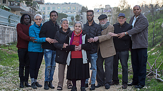 Holocaust survivors against the expulsion (Photo: Ohad Tzvigenberg)