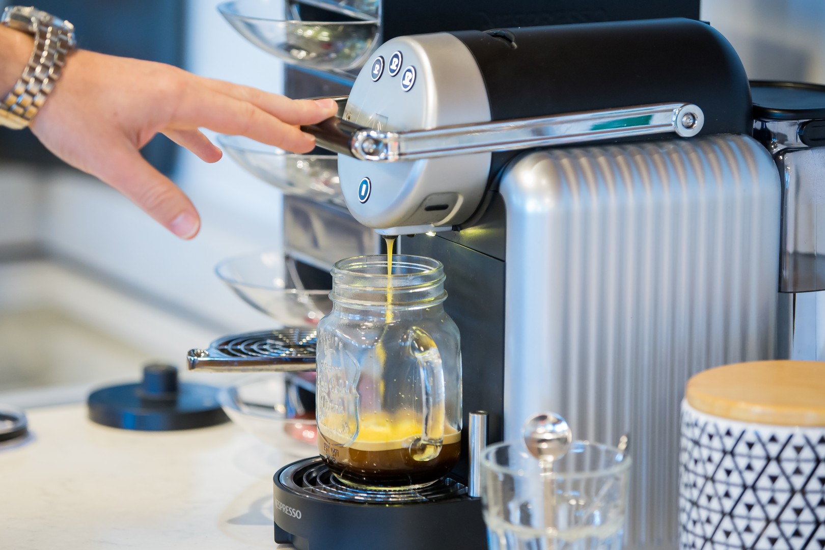 זיניוס, מכונת קפה לעסקים  (צילום: איתן וכסמן) (צילום: איתן וכסמן)